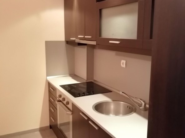 Дава се под наем Двустаен апартамент в Пловдив, Кършияка - 70 кв.м за 382.5 € - Снимка #1