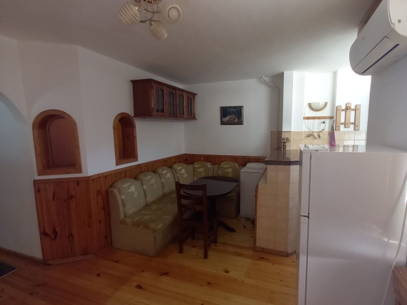 Дава се под наем Едностаен апартамент в Разград, Варош - 42 кв.м за 248.88 € - Снимка #1