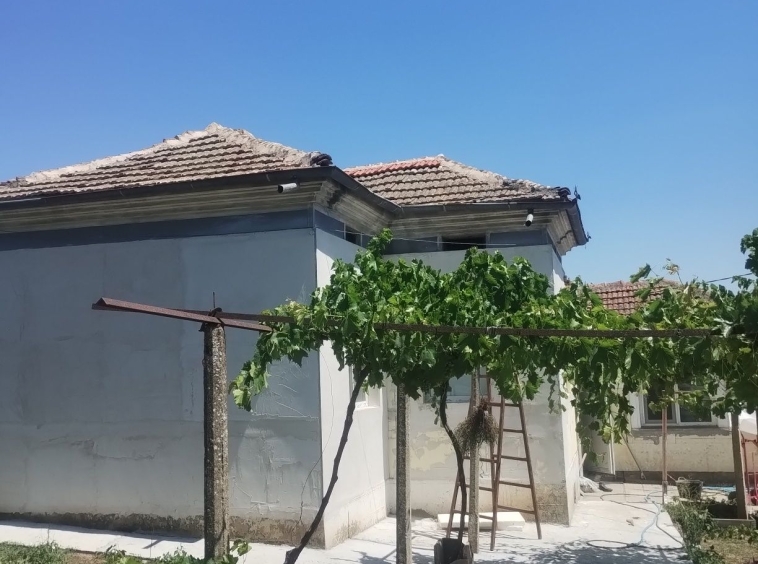 Къща в с. Козлодуйци, Област Добрич - 71 кв.м за 719 €/кв.м - Снимка #1