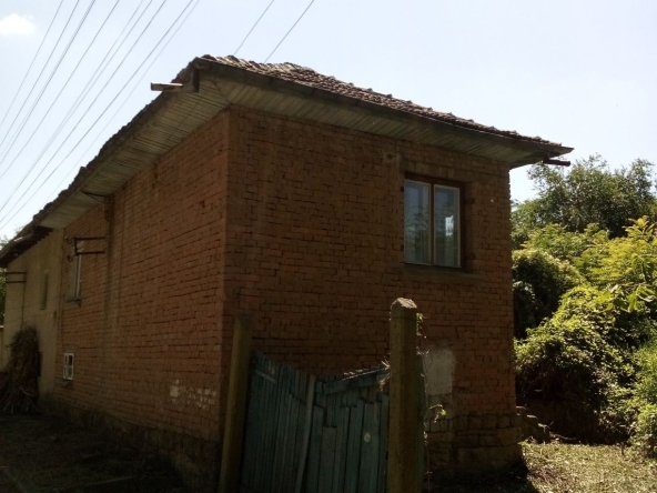 Къща в с. Царевец, Област Велико Търново - 80 кв.м за 160 €/кв.м - Снимка #1