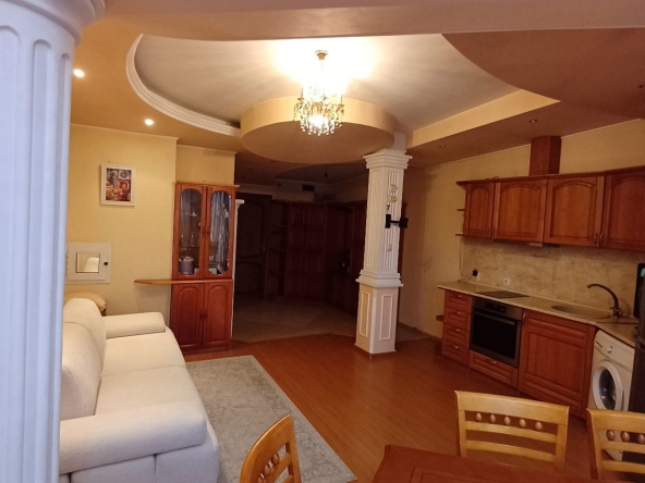 Дава се под наем Двустаен апартамент в Перник, Рено - 60 кв.м за 382.5 € - Снимка #1