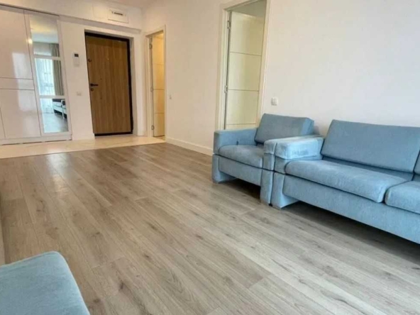 Дава се под наем Двустаен апартамент в Пловдив, Център - 65 кв.м за 270.3 € - Снимка #1