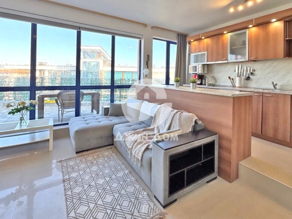 Двустаен апартамент в к.к. Слънчев бряг - 250 кв.м за 388 €/кв.м - Снимка #1