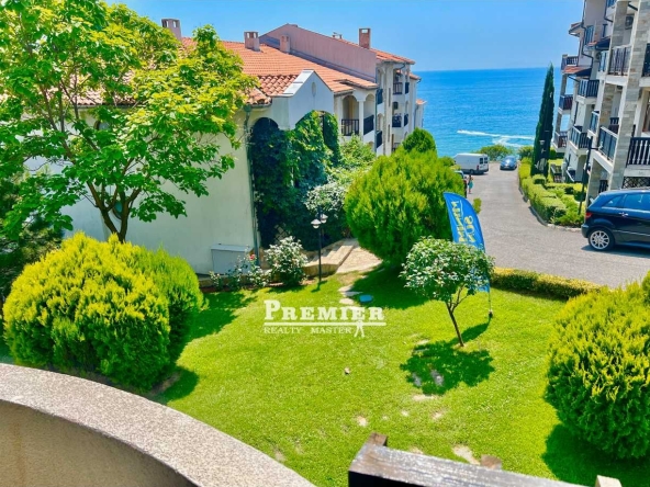 Двустаен апартамент в Бургас, Акациите - 77 кв.м за 1494 €/кв.м - Снимка #1