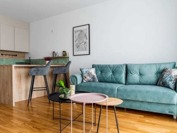 Дава се под наем Тристаен апартамент в Пловдив, Христо Смирненски - 88 кв.м за 300.9 € - Снимка #1