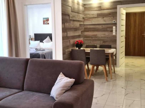 Дава се под наем Двустаен апартамент в Пловдив, Гагарин - 62 кв.м за 188.7 € - Снимка #1