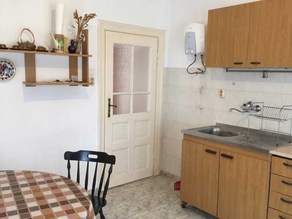 Дава се под наем Двустаен апартамент в Бургас, Център - 55 кв.м за 225 € - Снимка #1