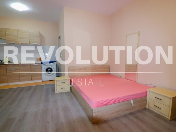 Дава се под наем Едностаен апартамент в Варна, Бриз - 38 кв.м за 250 € - Снимка #1