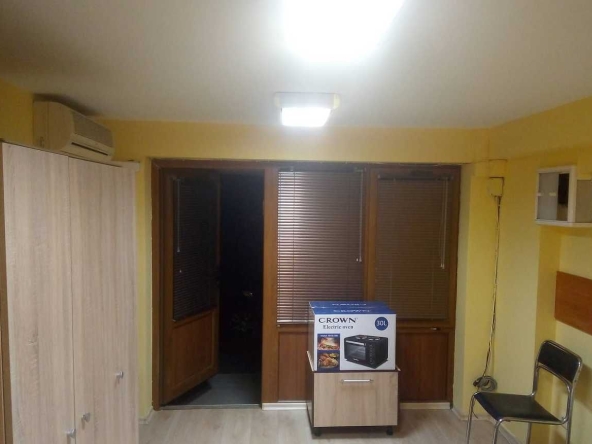 Дава се под наем Едностаен апартамент в Бургас, Възраждане - 25 кв.м за 175 € - Снимка #1