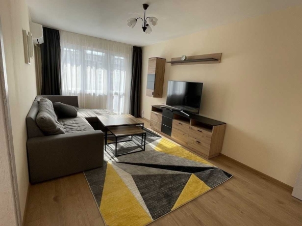 Дава се под наем Тристаен апартамент в София, Младост 1 - 90 кв.м за 561 € - Снимка #1