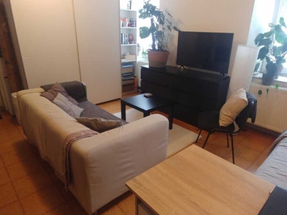 Дава се под наем Едностаен апартамент в Пловдив, Остромила - 45 кв.м за 173.4 € - Снимка #1