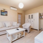 Дава се под наем Двустаен апартамент в Пловдив, Кършияка - 67 кв.м за 357 € - Снимка #1