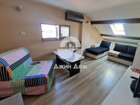 Тристаен апартамент в Бургас, Център - 60 кв.м за 1105 €/кв.м - Снимка #1