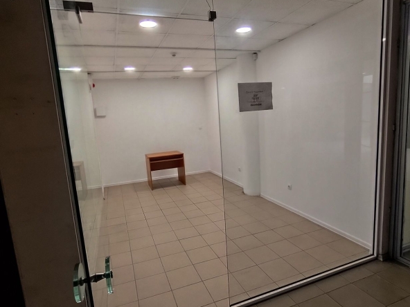 Дава се под наем Магазин в София, Люлин 7 - 15 кв.м за 175 € - Снимка #1
