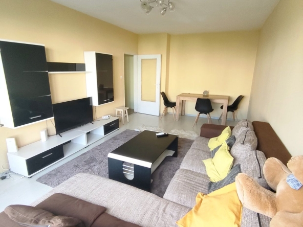 Дава се под наем Двустаен апартамент в София, Надежда 2 - 50 кв.м за 498.27 € - Снимка #1