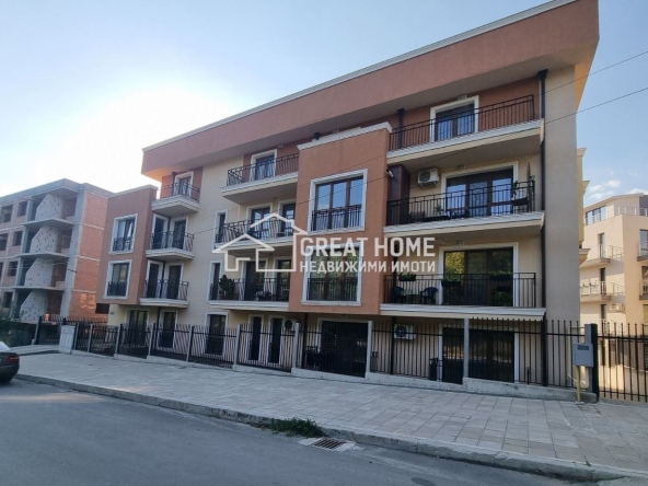 Тристаен апартамент в Търговище, Боровец - 77 кв.м за 1517 €/кв.м - Снимка #1