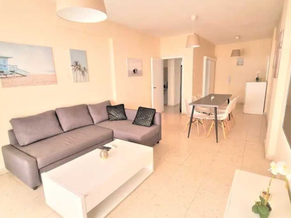 Дава се под наем Тристаен апартамент в Пловдив, Въстанически - 82 кв.м за 397.8 € - Снимка #1