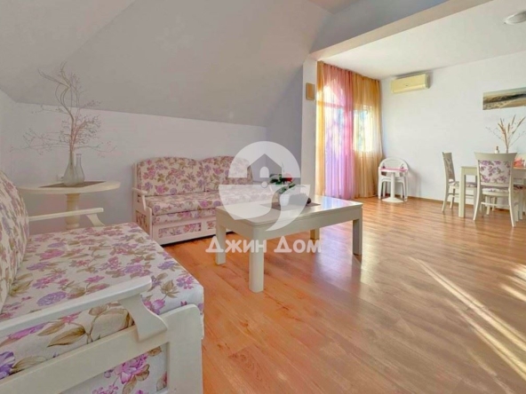 Двустаен апартамент в к.к. Слънчев бряг - 57 кв.м за 1167 €/кв.м - Снимка #1