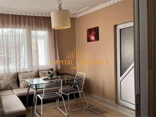 Дава се под наем Етаж от къща в Варна, Цветен квартал - 65 кв.м за 435 € - Снимка #1