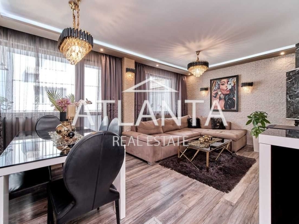 Тристаен апартамент в Варна, Цветен квартал - 106 кв.м за 2340 €/кв.м - Снимка #1
