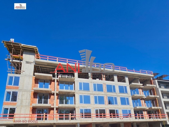 Тристаен апартамент в Перник, Център - 104 кв.м за 1616 €/кв.м - Снимка #1