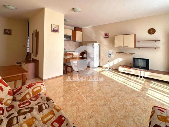 Двустаен апартамент в к.к. Слънчев бряг - 82 кв.м за 1068 €/кв.м - Снимка #1