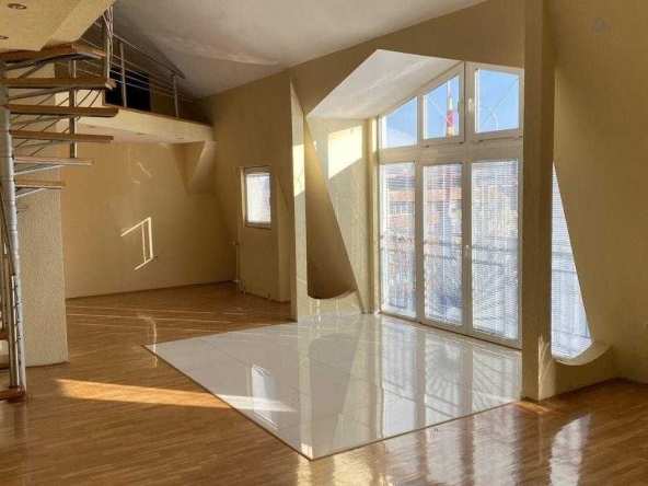 Дава се под наем Мезонет в Пловдив, Централна гара - 69 кв.м за 372.3 € - Снимка #1