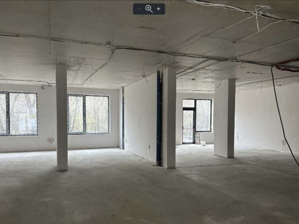 Дава се под наем Магазин в Варна, Младост 1 - 480 кв.м за 3368 € - Снимка #1