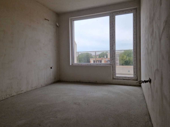 Тристаен апартамент в Бургас, Сарафово - 60 кв.м за 1700 €/кв.м - Снимка #1