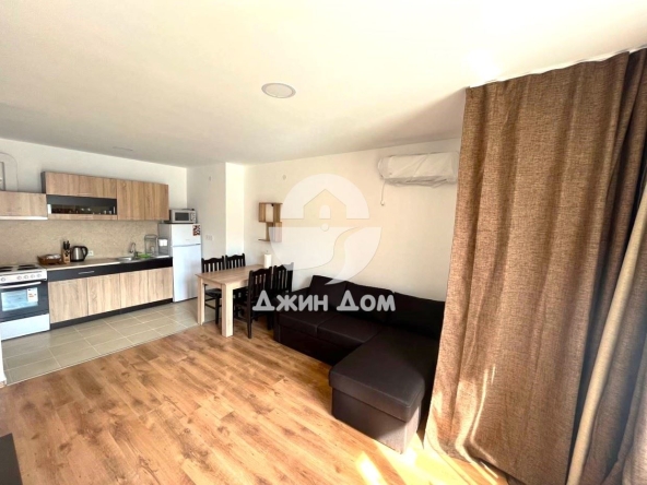 Двустаен апартамент в к.к. Слънчев бряг - 65 кв.м за 1250 €/кв.м - Снимка #1