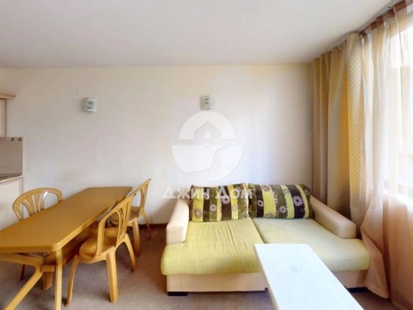 Двустаен апартамент в к.к. Слънчев бряг - 63 кв.м за 1096 €/кв.м - Снимка #1