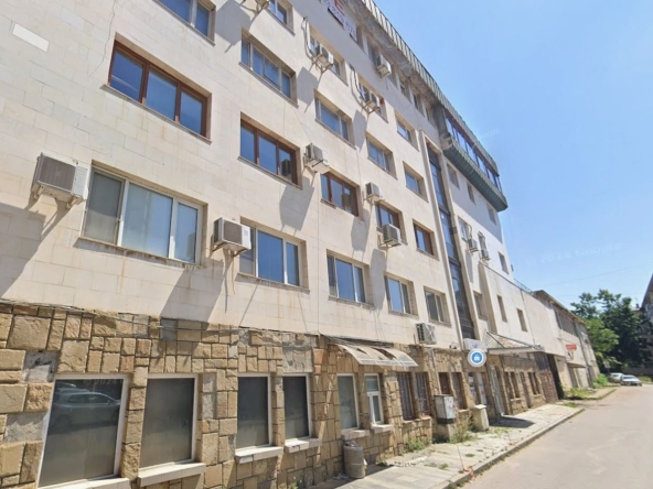 Офис в Габрово, Център - 510 кв.м за 178 €/кв.м - Снимка #1