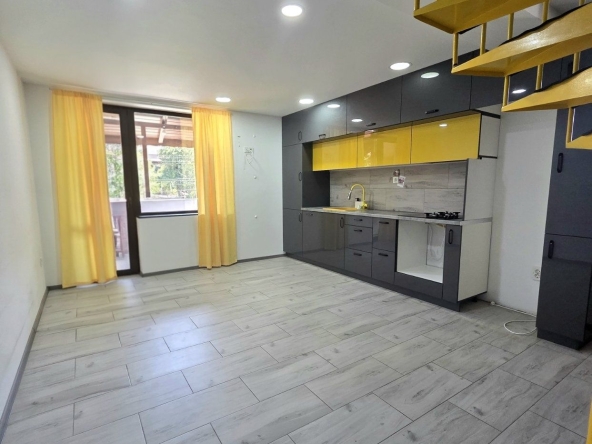 Мезонет в Кюстендил, Герена - 140 кв.м за 1022 €/кв.м - Снимка #1