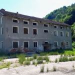 Промишлена сграда в с. Младен, Област Габрово - 883 кв.м за 195 €/кв.м - Снимка #1