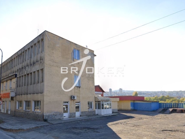 Промишлена сграда в Кърджали, Център - 1092 кв.м за 1000 €/кв.м - Снимка #1