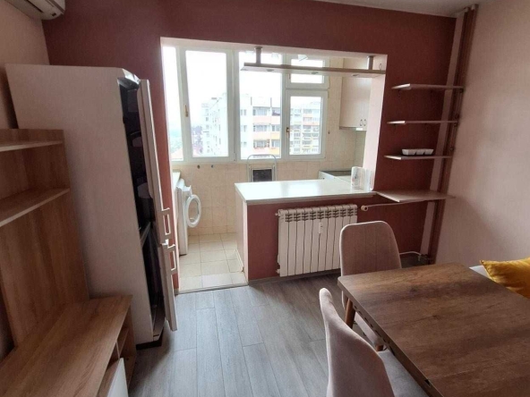 Дава се под наем Тристаен апартамент в София, Надежда 2 - 65 кв.м за 450 € - Снимка #1