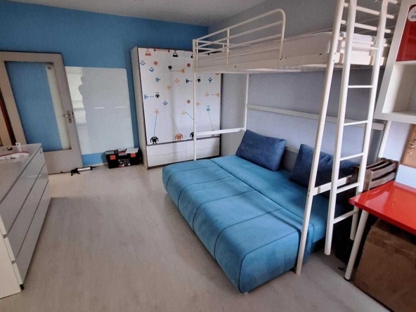 Дава се под наем Тристаен апартамент в София, Надежда 2 - 65 кв.м за 450 € - Снимка #1