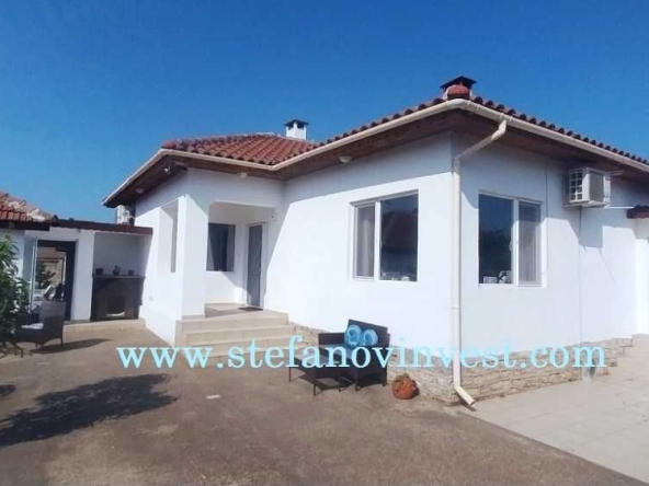 Къща в с. Краище, Област Добрич - 132 кв.м за 1114 €/кв.м - Снимка #1