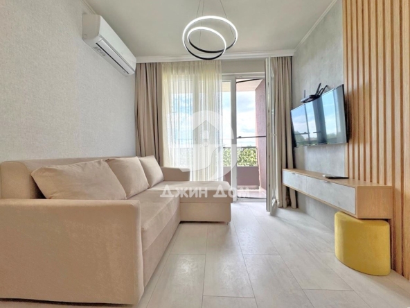 Двустаен апартамент в к.к. Слънчев бряг - 52 кв.м за 1030 €/кв.м - Снимка #1