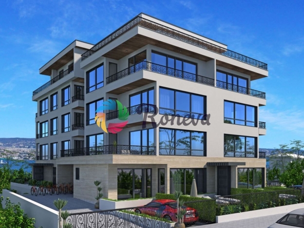 Тристаен апартамент в Варна, Галата - 89 кв.м за 848 €/кв.м - Снимка #1