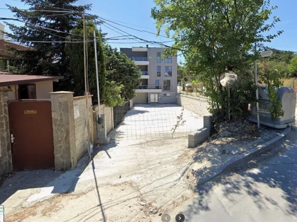 Гараж / Паркомясто в к.к. Св.Св. Константин и Елена - 12 кв.м за 984 €/кв.м - Снимка #1