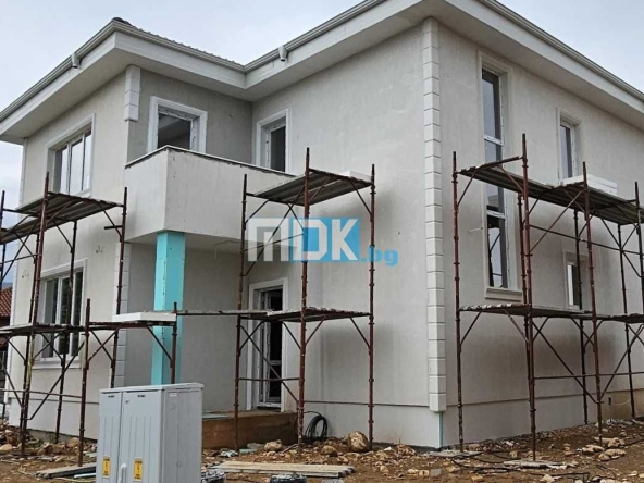 Къща в с. Белащица, Област Пловдив - 222 кв.м за 827 €/кв.м - Снимка #1