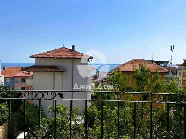 Тристаен апартамент в Свети Влас - 120 кв.м за 713 €/кв.м - Снимка #1