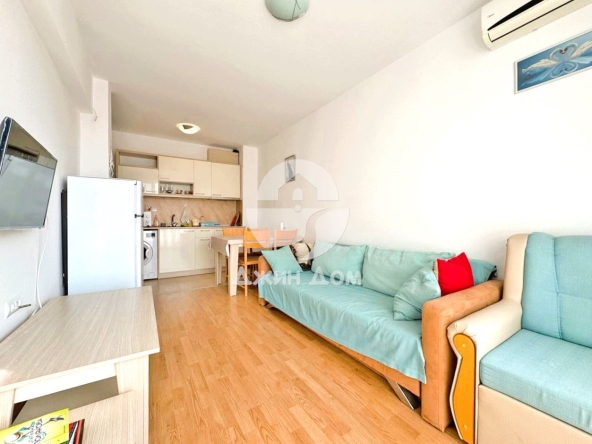 Двустаен апартамент в к.к. Слънчев бряг - 52 кв.м за 1279 €/кв.м - Снимка #1