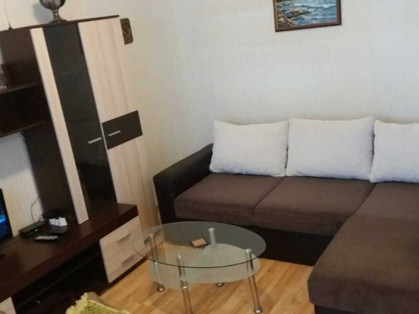 Дава се под наем Едностаен апартамент в Бургас, Възраждане - 38 кв.м за 190 € - Снимка #1