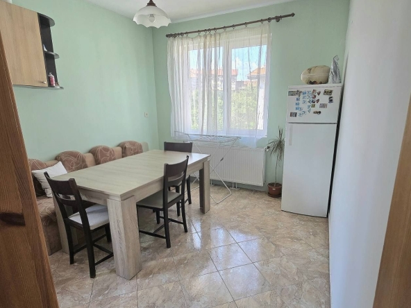 Етаж от къща в Кюстендил, Никола Въжаров - 90 кв.м за 778 €/кв.м - Снимка #1