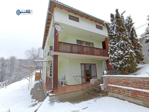 Къща в Трявна - 285 кв.м за 860 €/кв.м - Снимка #1