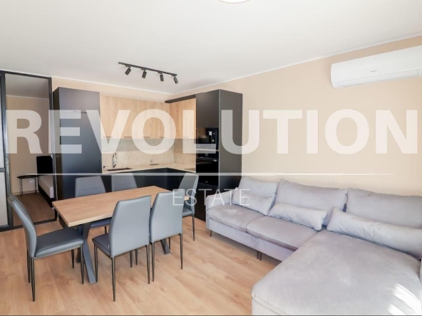 Дава се под наем Тристаен апартамент в Варна, Бриз - 95 кв.м за 1100 € - Снимка #1