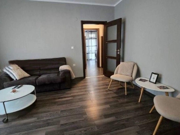 Дава се под наем Тристаен апартамент в София, Център - 92 кв.м за 1099 € - Снимка #1