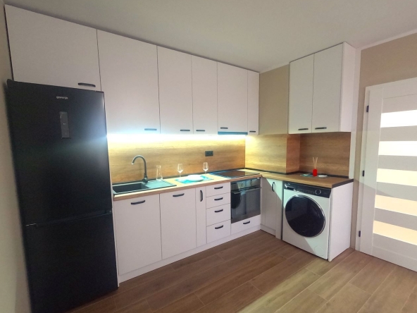 Дава се под наем Двустаен апартамент в София, Връбница 1 - 65 кв.м за 600 € - Снимка #1